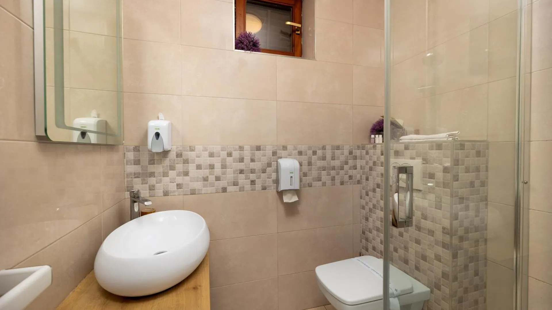 Villa Okruk-10 Meters Away From The Beach Okrug Gornji Chorvatsko