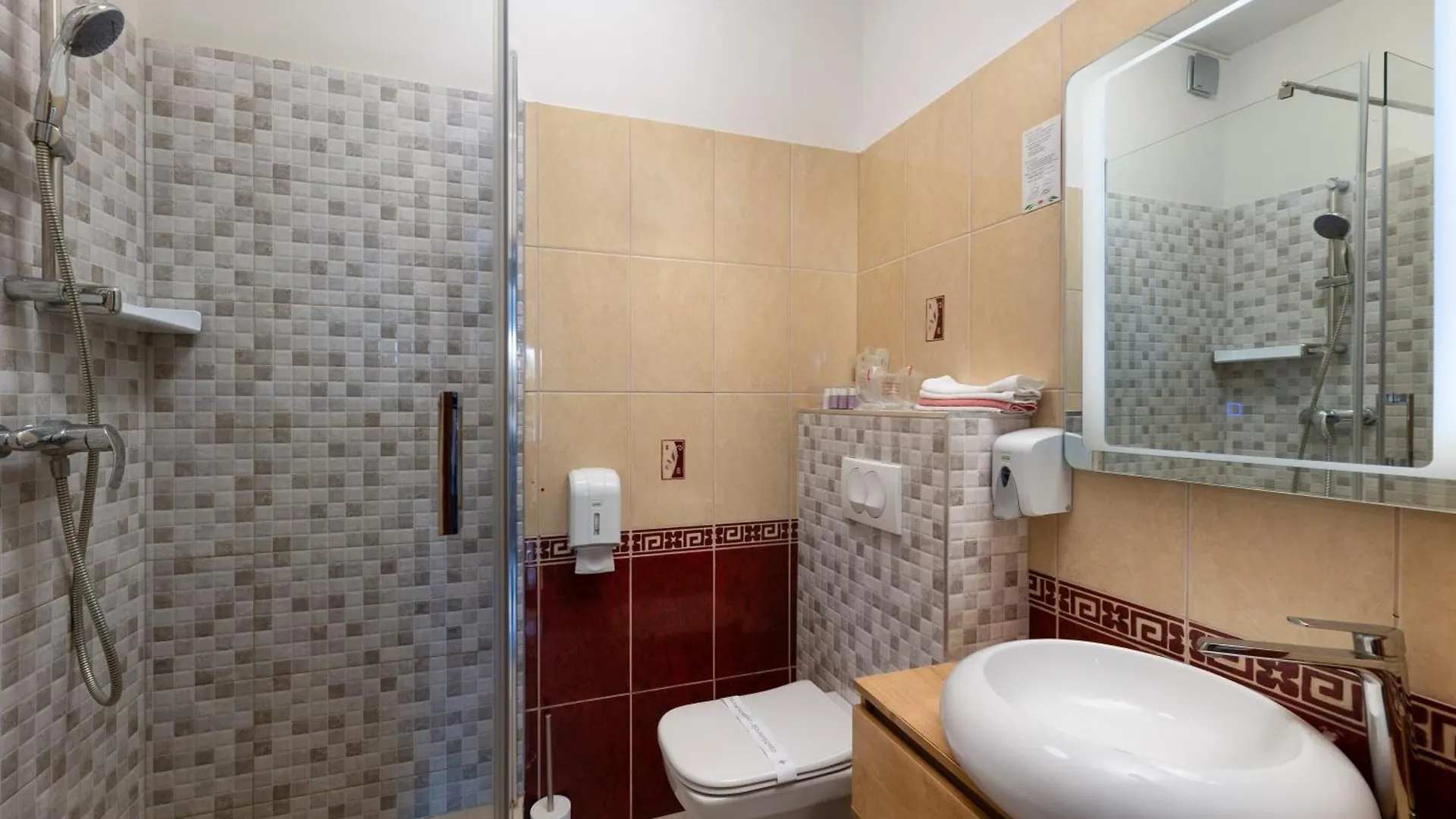 Villa Okruk-10 Meters Away From The Beach Okrug Gornji