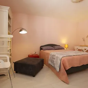 Apartment Downtown 2br Zadar