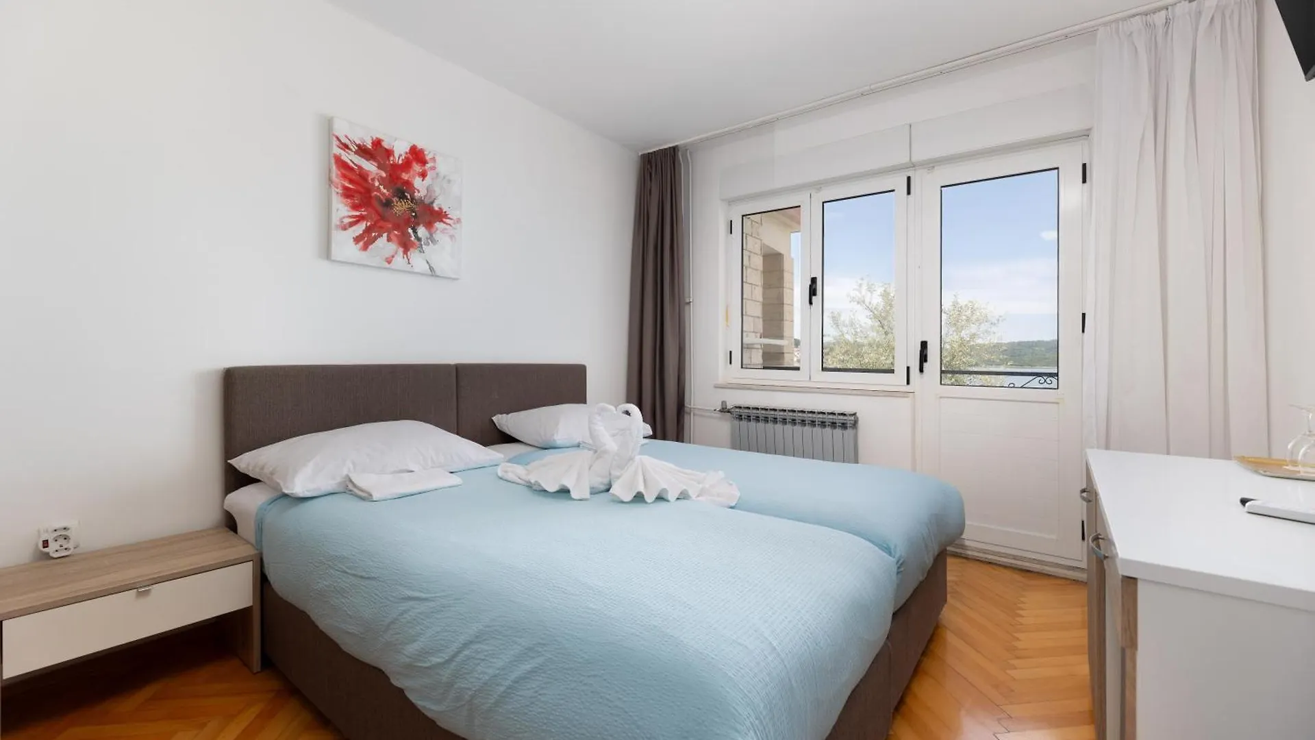 Villa Okruk-10 Meters Away From The Beach Okrug Gornji Bed and Breakfast