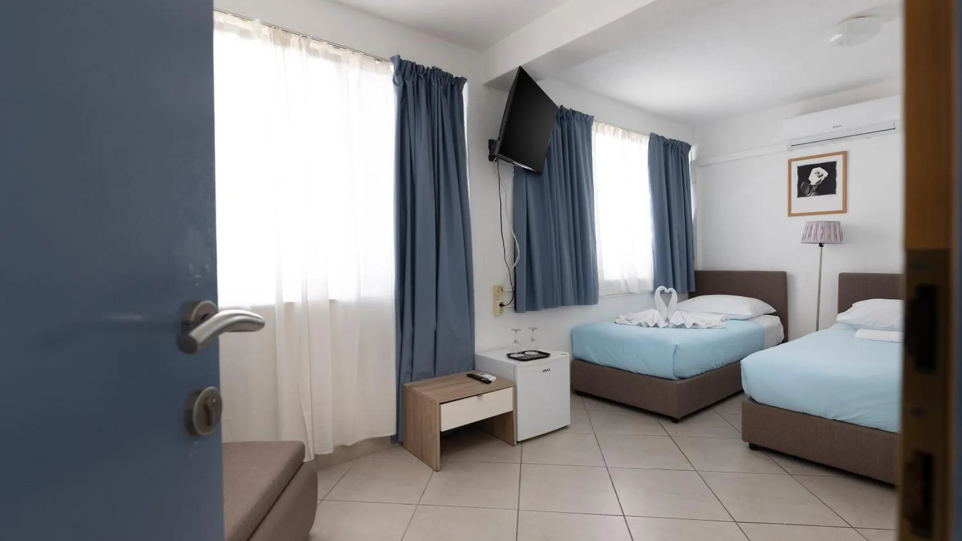 Villa Okruk-10 Meters Away From The Beach Okrug Gornji 3*,